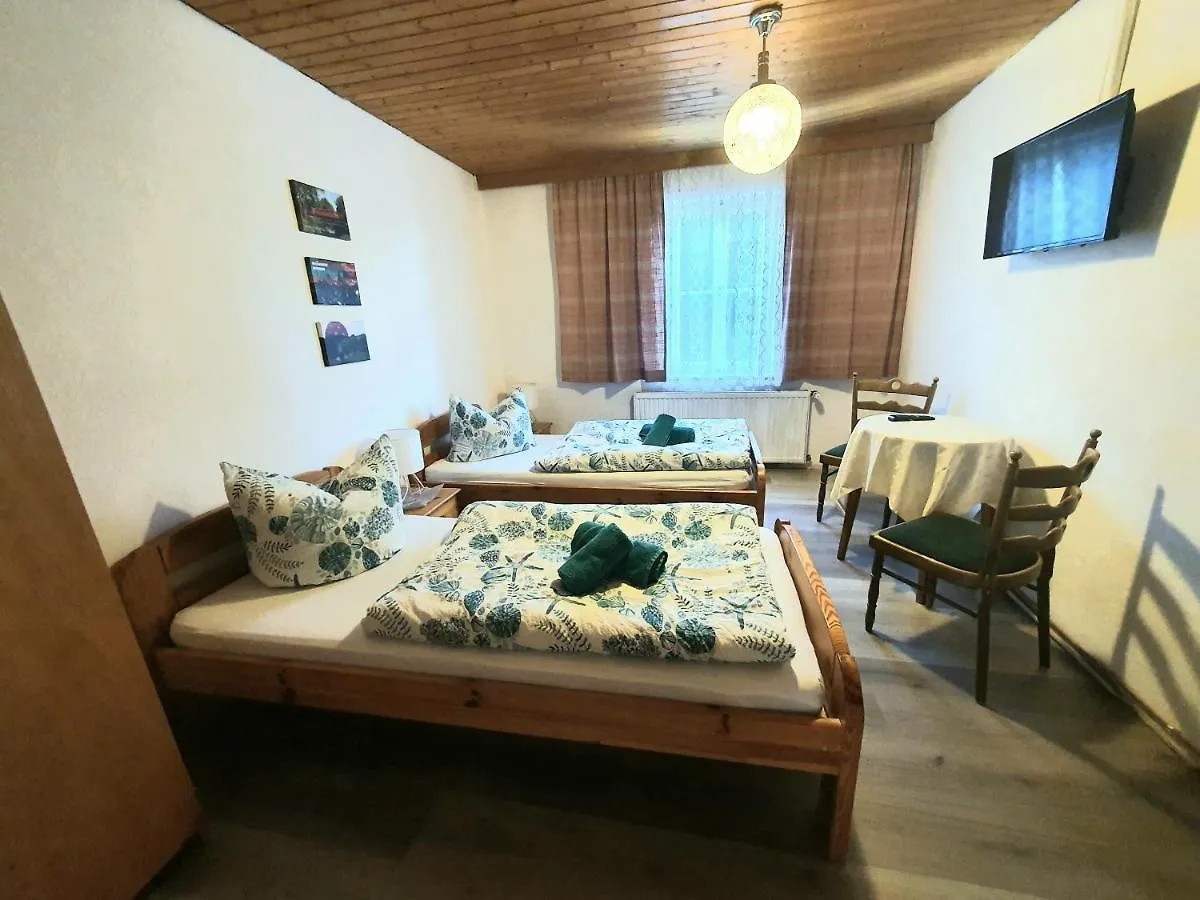 Gaestehaus Weisses Lamm - Monteurzimmer Nordhalben Mini-hôtel