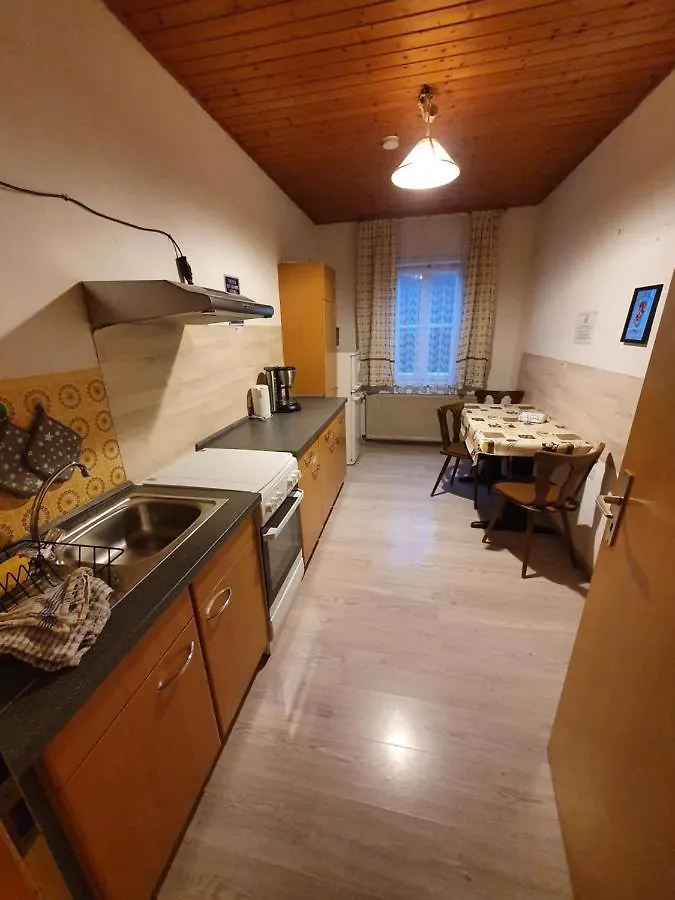 Gaestehaus Weisses Lamm - Monteurzimmer Nordhalben Mini-hôtel
